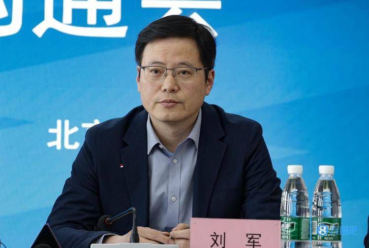 一个上边添一个下边添