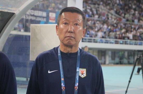 狠狠色噜噜